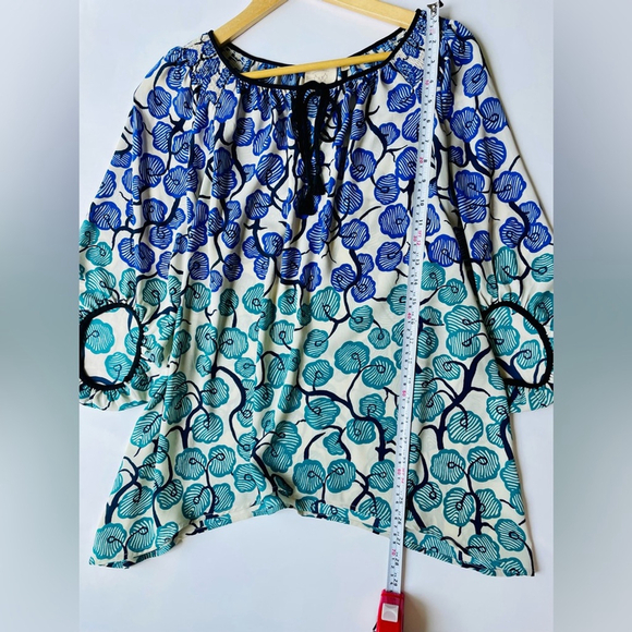 Anthropologie Blue Floral Women's Top
Branching Blooms 10 Blouse - Picture 7 of 9